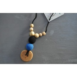 Necklace babywearing and breastfeeding Kangaroocar Physio Black Iris Button Limited Series Naturiou