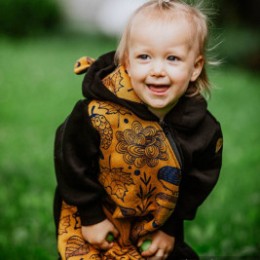 Lennylamb Combinaison de portage Noir - Under the Leaves Golden Autumn